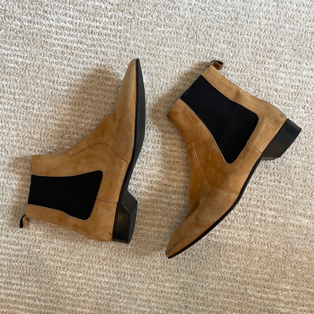 PIERRE HARDY SUEDE CHELSEA BOOTS SZ 41 PRICED TO SELL
